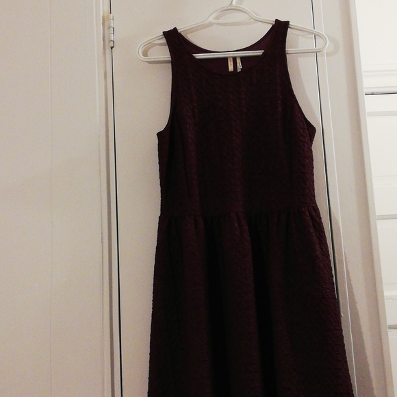 Deep purple dress - Picture 4 of 5